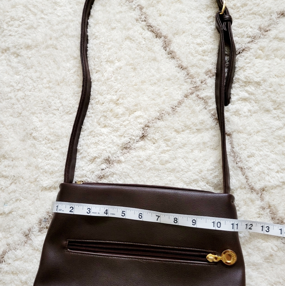 Vintage Stone Mountain Brown Crossbody Bag, crafted from genuine soft leather. - Picture 14 of 16